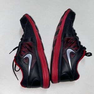 Nike Dual Fusion ST3 Women’s Black and Red Athletic Running Sneakers Size 10 USA
